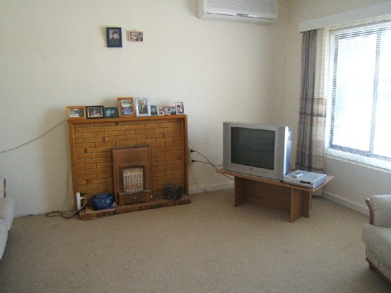 7 Desmond Avenue, Pooraka SA 5095