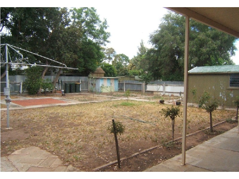 7 Desmond Avenue, Pooraka SA 5095