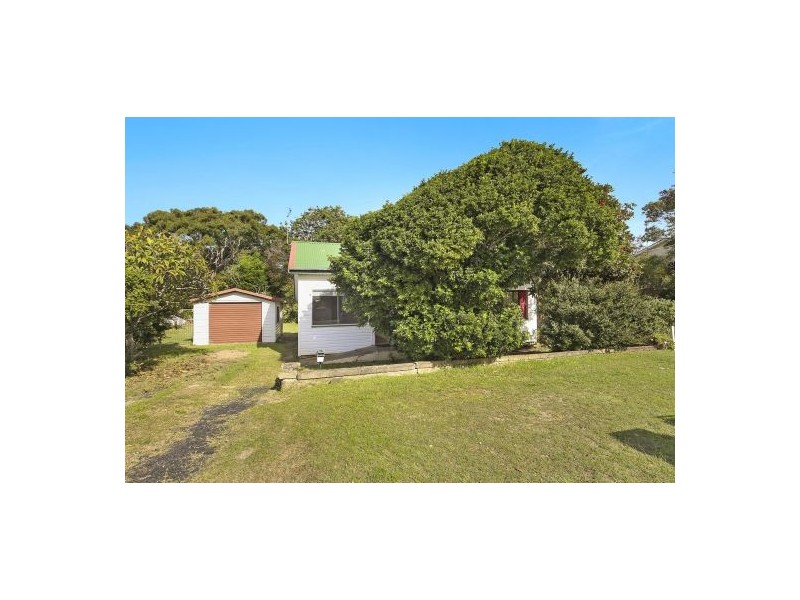 29 Soldiers Point Drive, Norah Head NSW 2263