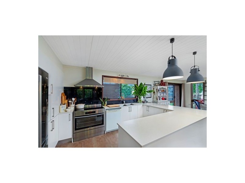 286 Tuggerawong Road, Tuggerawong NSW 2259