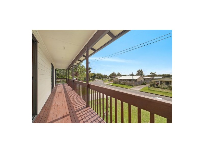 9 Gleddon Avenue, Gorokan NSW 2263