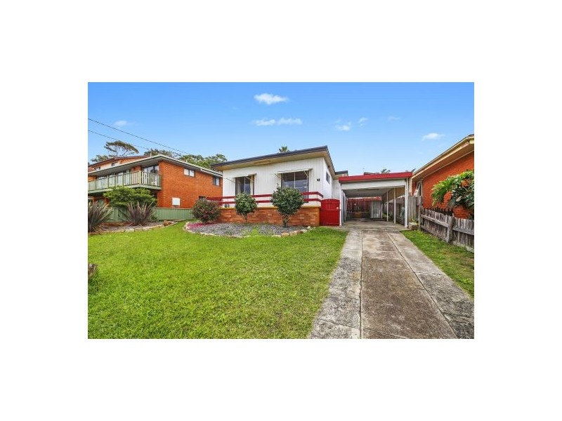 11 Leslie Avenue, Gorokan NSW 2263