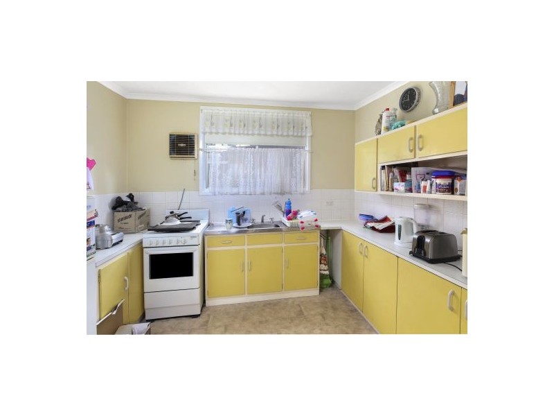 11 Leslie Avenue, Gorokan NSW 2263