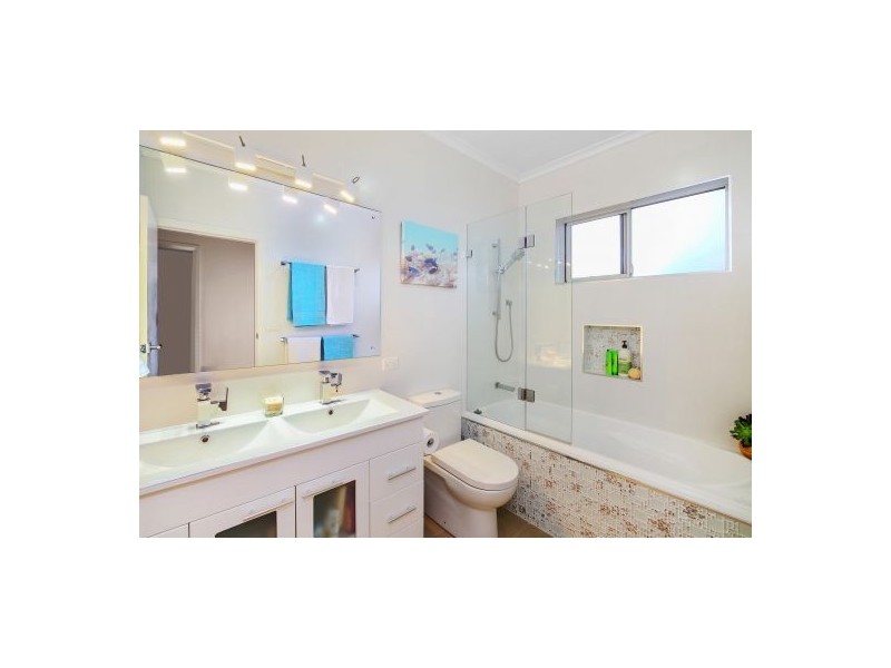 12 Kailua Avenue, Budgewoi NSW 2262