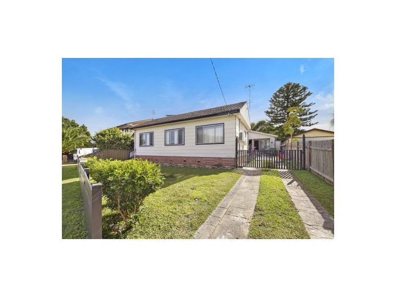 41 Mary Street, Gorokan NSW 2263