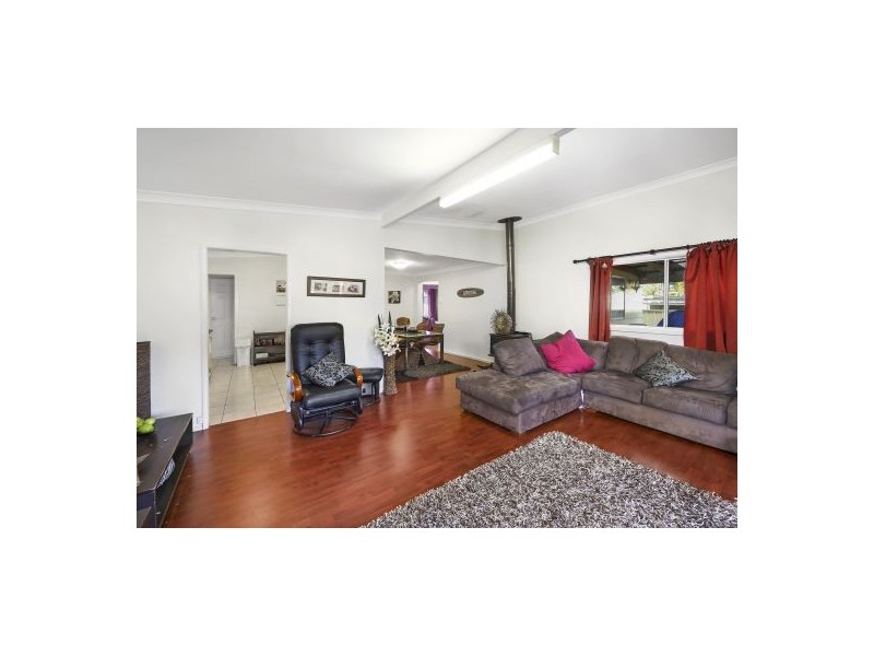 3 Famata Avenue, Blue Haven NSW 2262