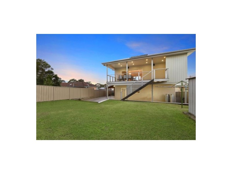 1 Kala Avenue, Budgewoi NSW 2262