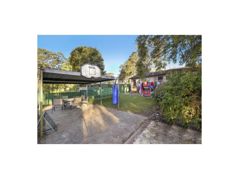 16 Greenway Avenue, Mannering Park NSW 2259