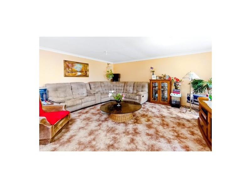 5 Elder Close, Kanwal NSW 2259