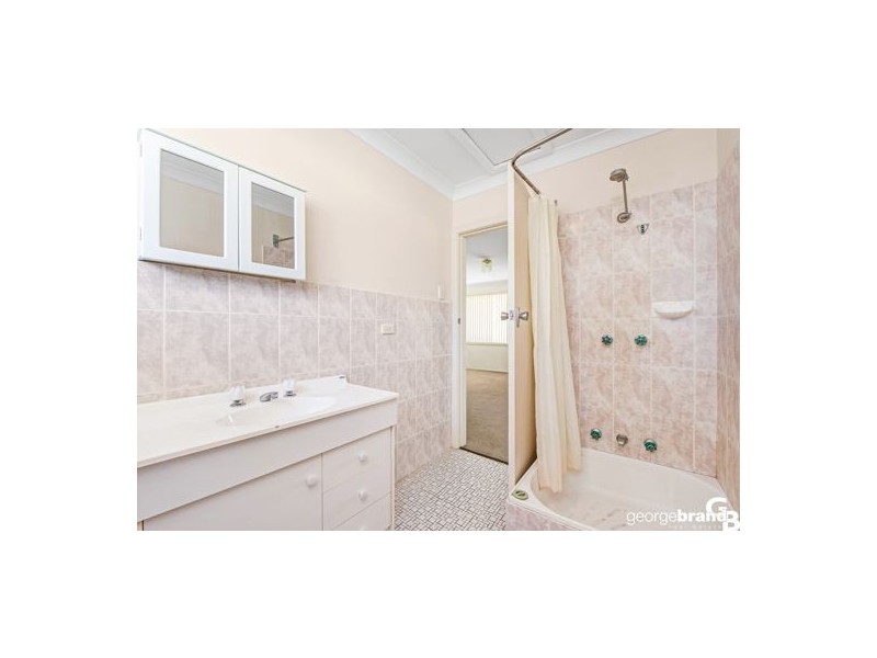 2 Read Street, Canton Beach NSW 2263