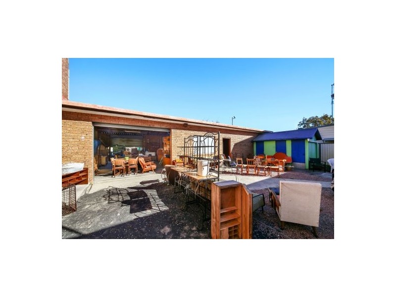 305 Main Road, Toukley NSW 2263