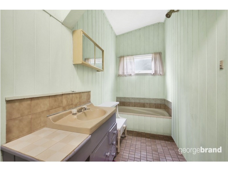 54 Robson Avenue, Gorokan NSW 2263