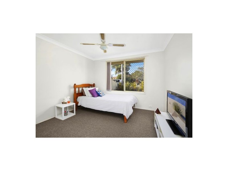 2 Carmel Avenue, Budgewoi NSW 2262