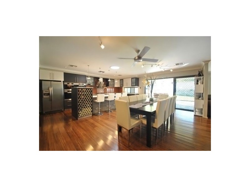 25 Wallum Crescent, Woongarrah NSW 2259