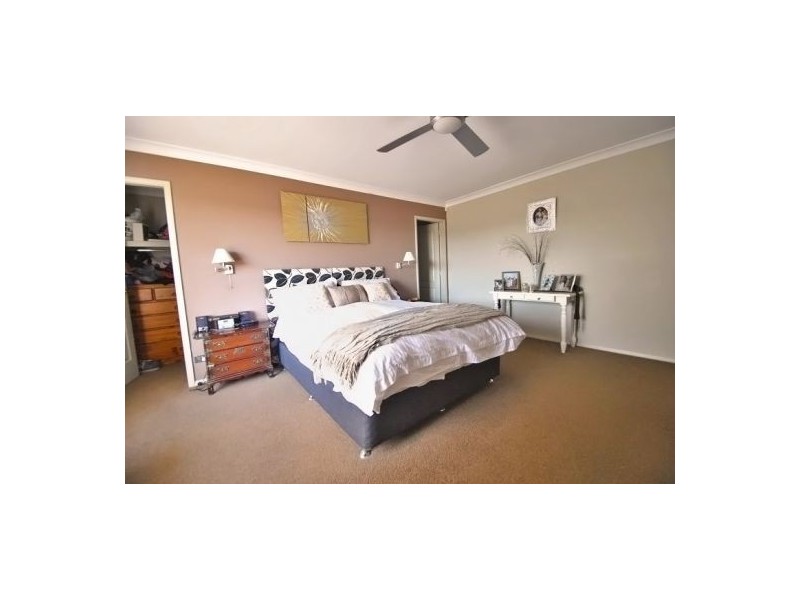 25 Wallum Crescent, Woongarrah NSW 2259