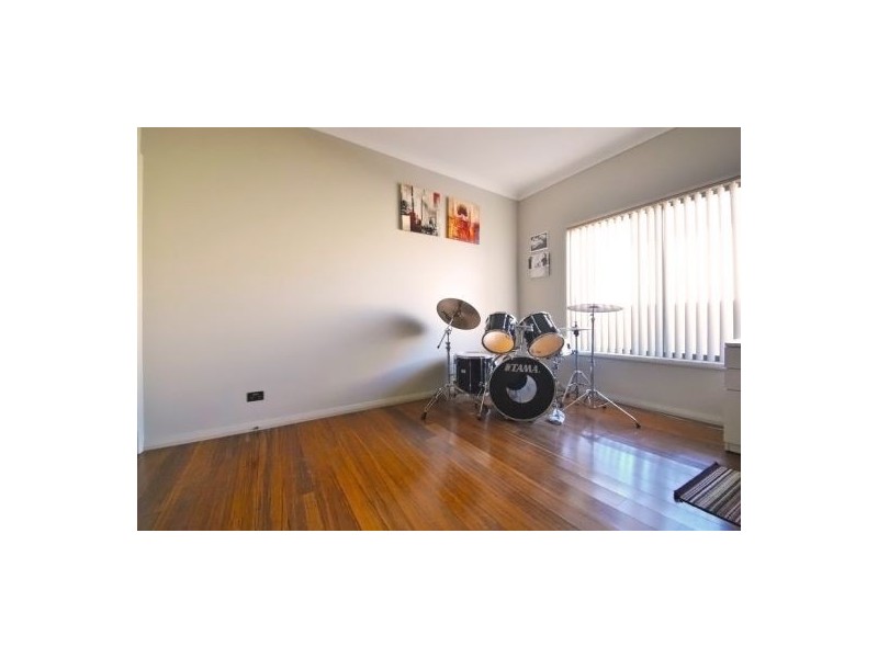 25 Wallum Crescent, Woongarrah NSW 2259