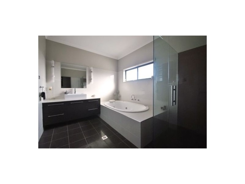 25 Wallum Crescent, Woongarrah NSW 2259