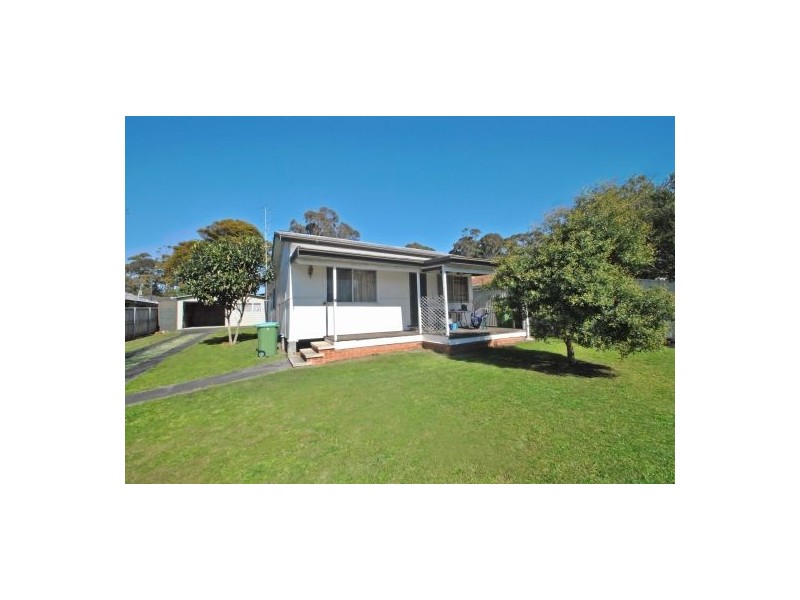 8 James Road, Toukley NSW 2263