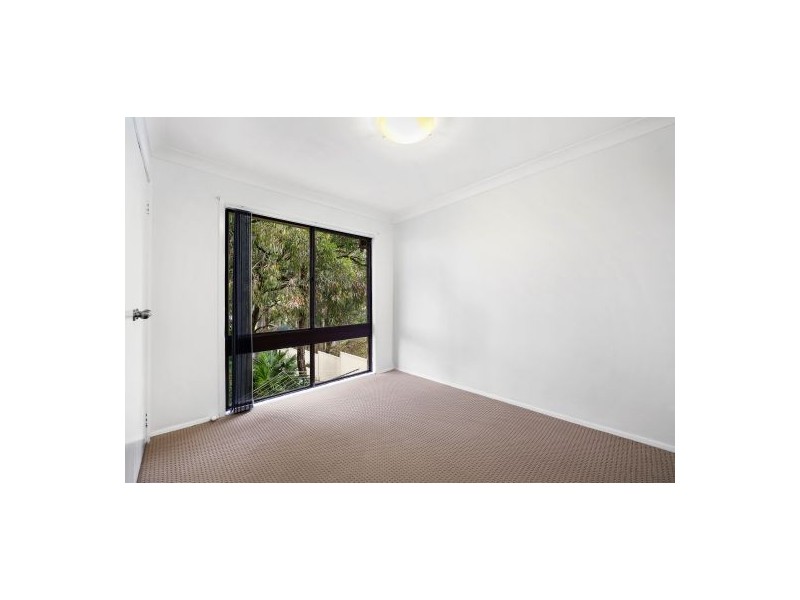 4 Leslie Avenue, Gorokan NSW 2263