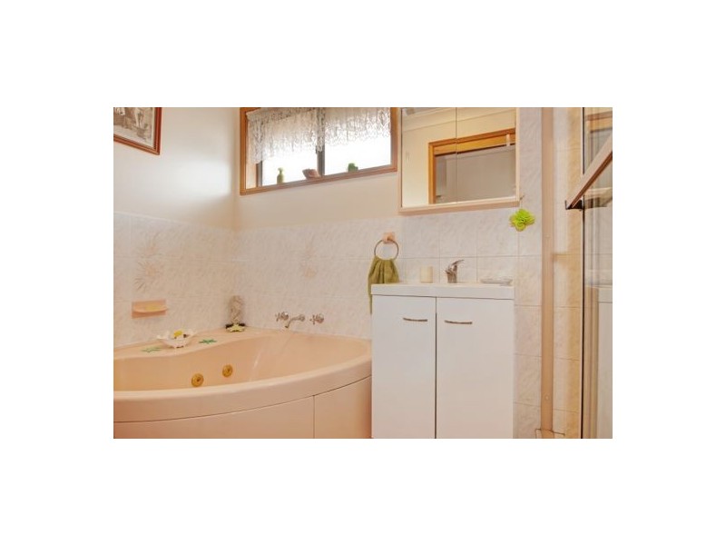 1/13 Meredith Close, Norah Head NSW 2263