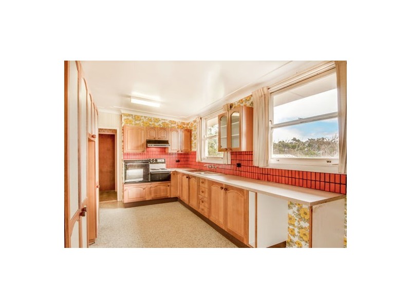 21 SOLDIERS POINT DR, Norah Head NSW 2263