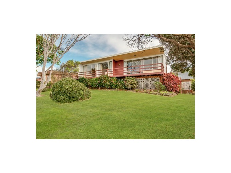 21 SOLDIERS POINT DR, Norah Head NSW 2263