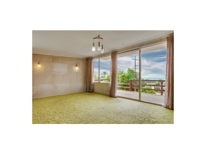 21 SOLDIERS POINT DR, Norah Head NSW 2263