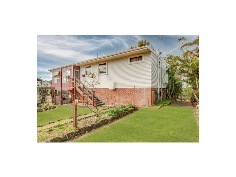 21 SOLDIERS POINT DR, Norah Head NSW 2263
