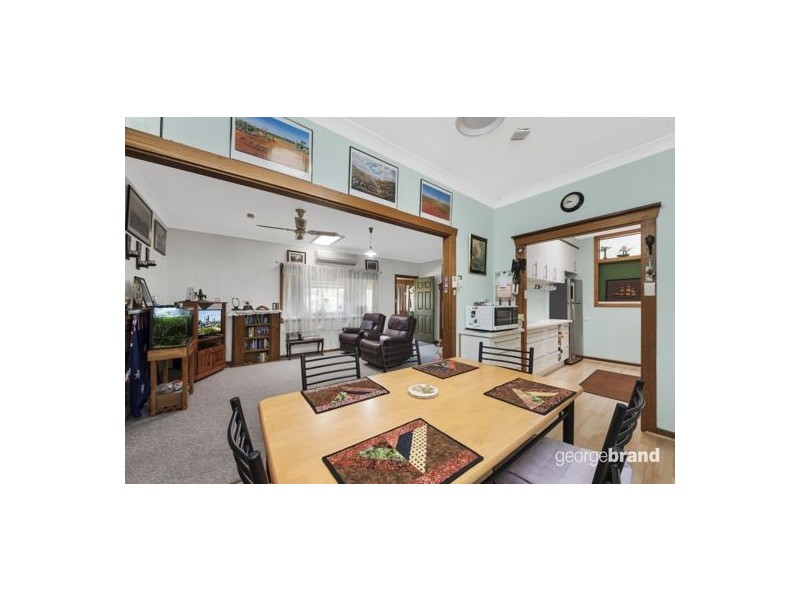 11 Belbowrie St, Canton Beach NSW 2263