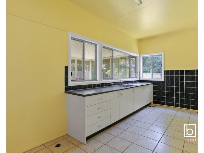 32 Belbowrie Street, Canton Beach NSW 2263