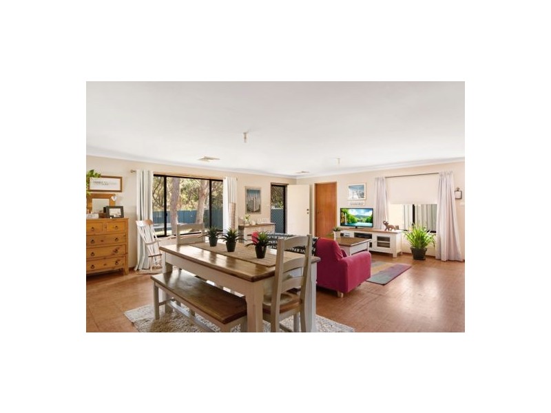 32 Evans Road, Canton Beach NSW 2263