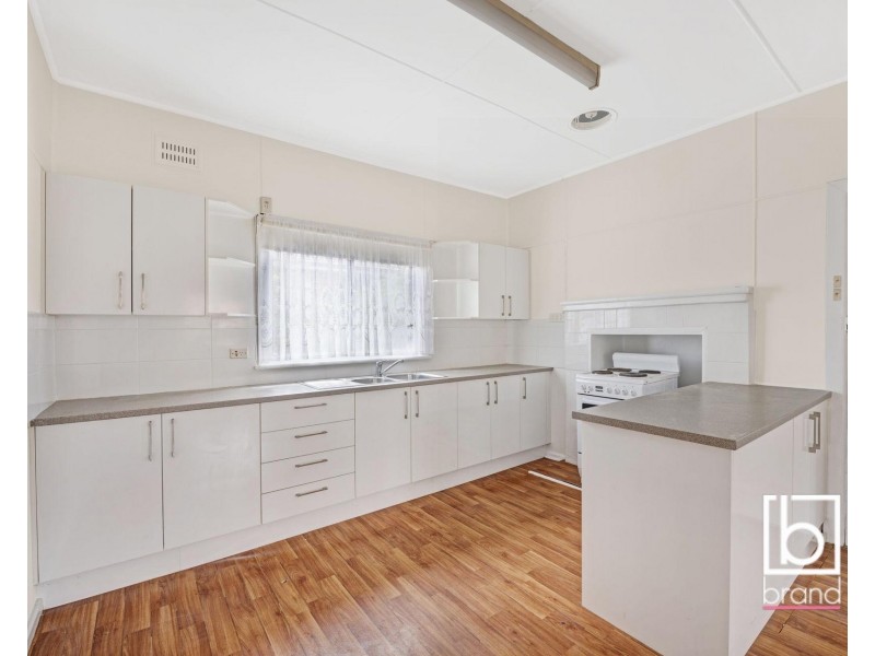 11 Athol Street, Toukley NSW 2263