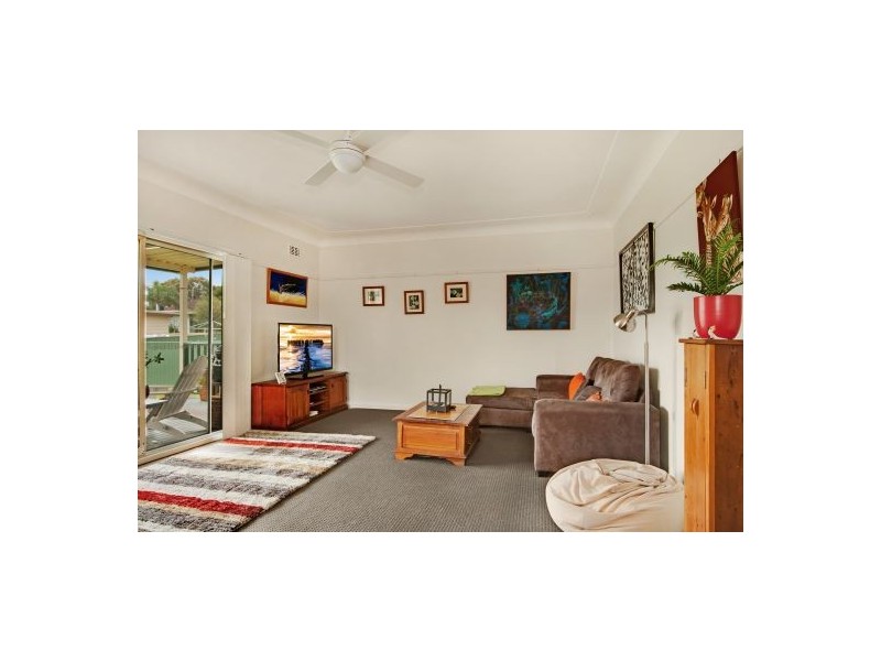 12 CANTON BEACH ROAD, Toukley NSW 2263