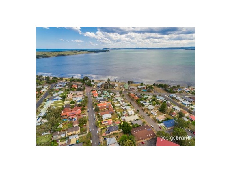 14 Canton Beach Rd, Toukley NSW 2263