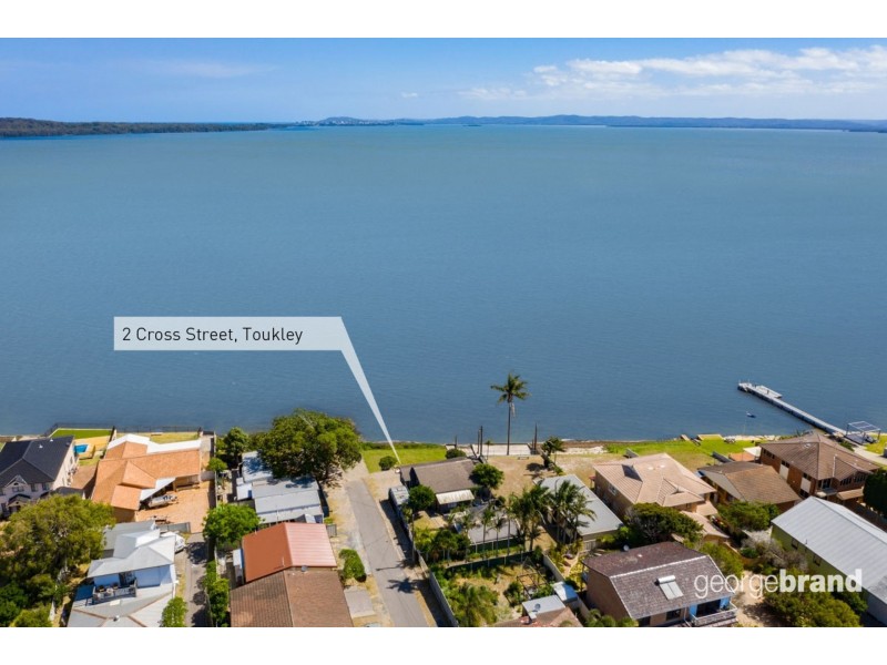2 Cross Street, Toukley NSW 2263