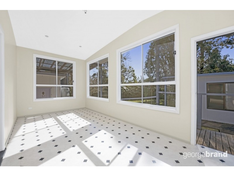 8 Eighth Avenue, Toukley NSW 2263