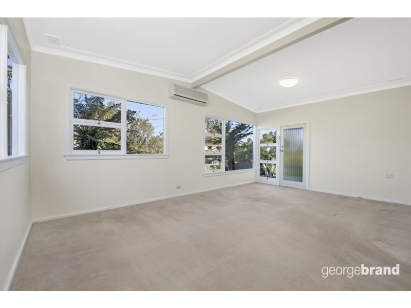 8 Eighth Avenue, Toukley NSW 2263