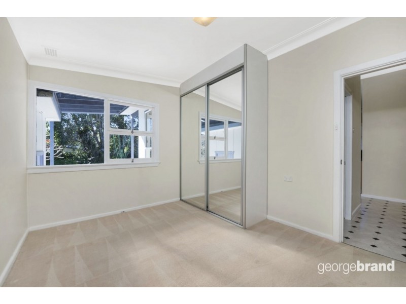 8 Eighth Avenue, Toukley NSW 2263