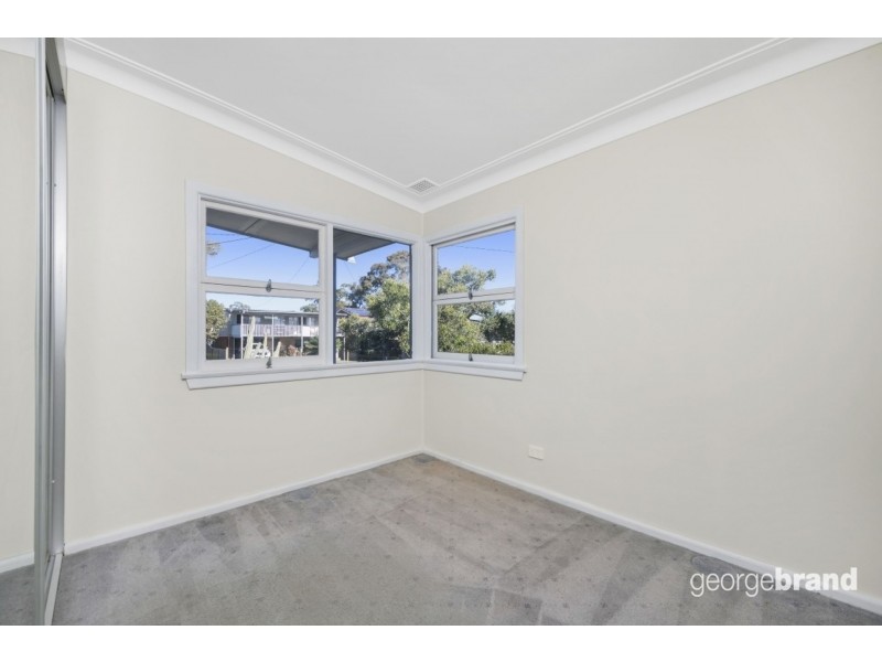 8 Eighth Avenue, Toukley NSW 2263