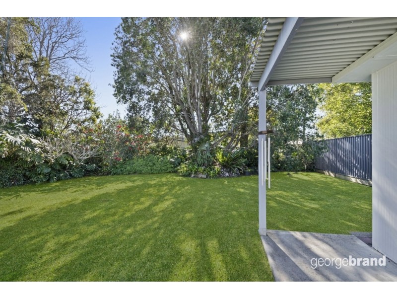 8 Eighth Avenue, Toukley NSW 2263