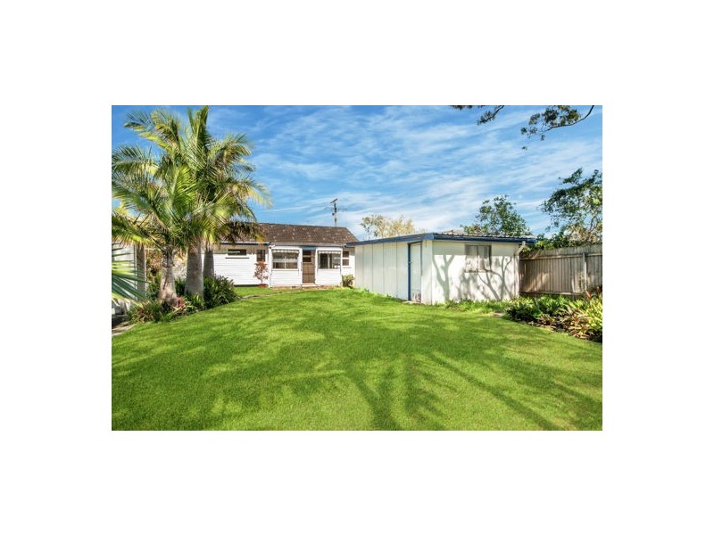 18 First Avenue, Toukley NSW 2263