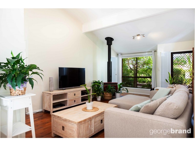 20 Fourth Avenue, Toukley NSW 2263