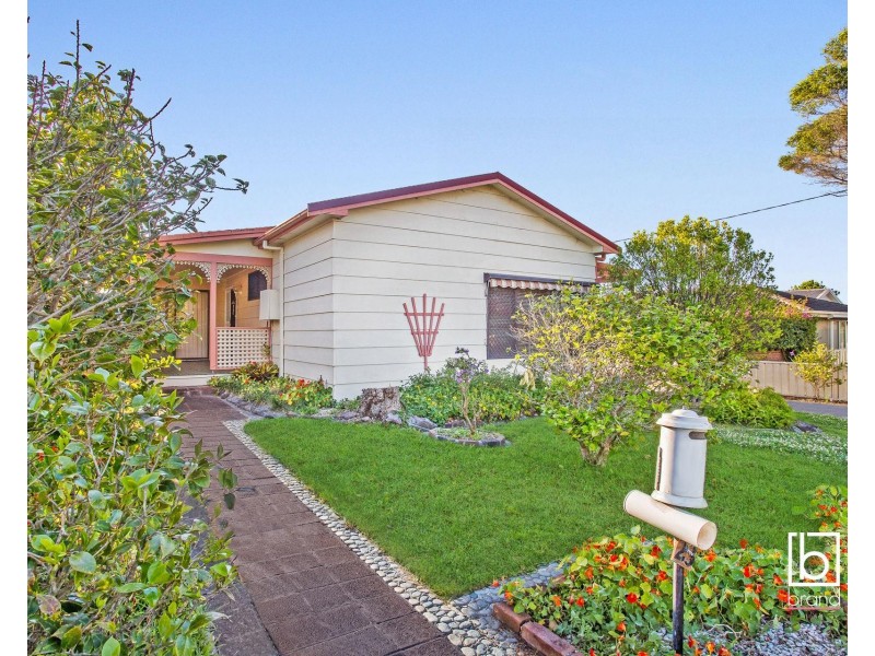 23 Holmes Avenue, Toukley NSW 2263