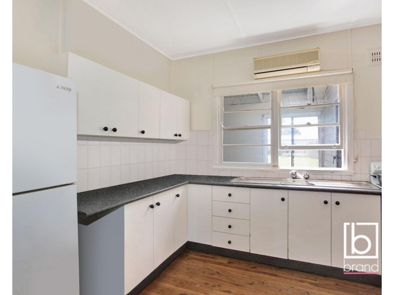 27 Holmes Avenue, Toukley NSW 2263