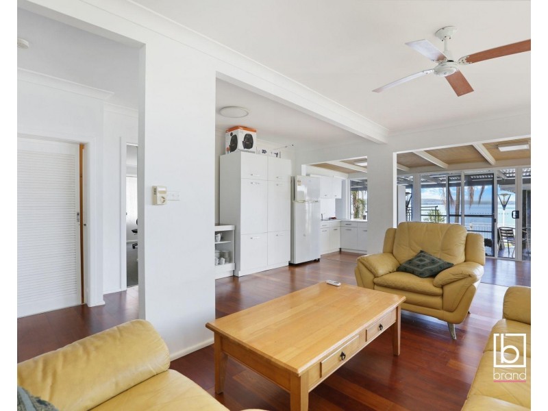 111 Main Road, Toukley NSW 2263