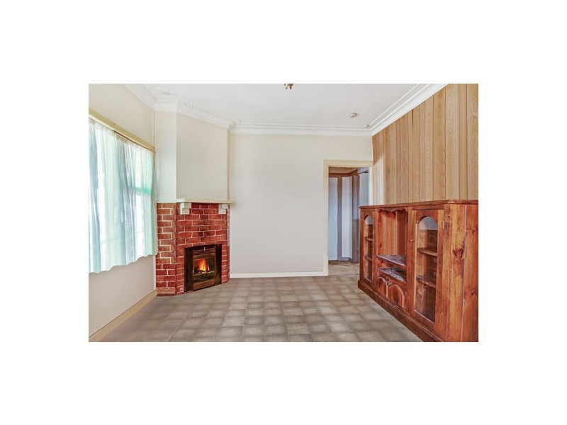 40 Moss Avenue, Toukley NSW 2263