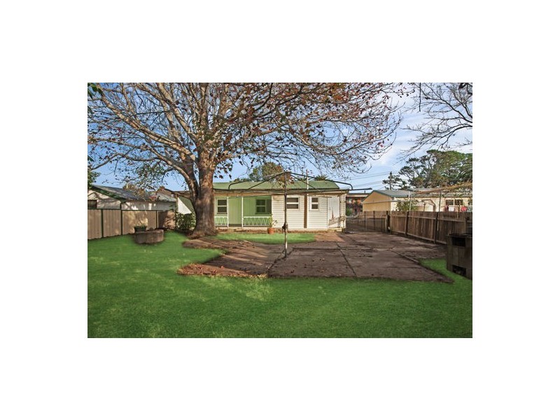 40 Moss Avenue, Toukley NSW 2263