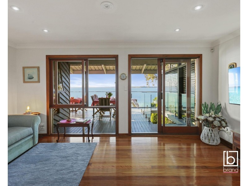 11 Rowland Terrace, Toukley NSW 2263
