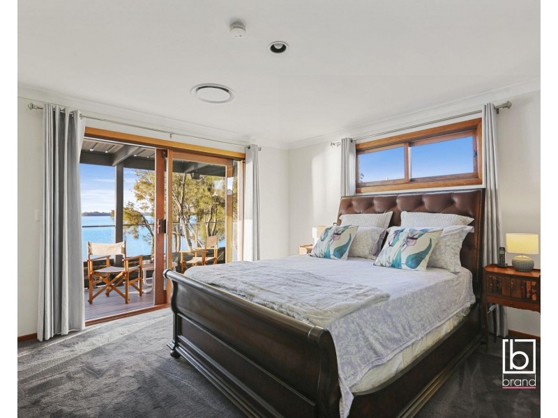 11 Rowland Terrace, Toukley NSW 2263