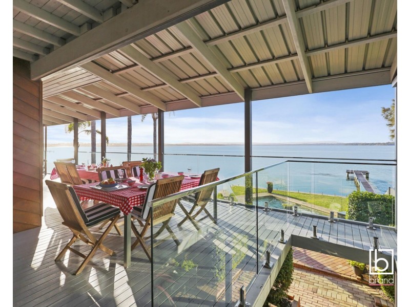11 Rowland Terrace, Toukley NSW 2263